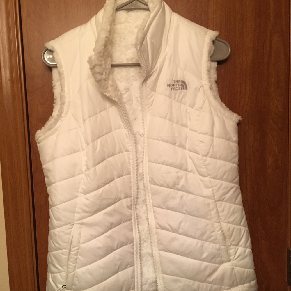 WHite reversible north face vest